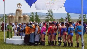 Local Mongolian wrestlers queuing to bless the state standard