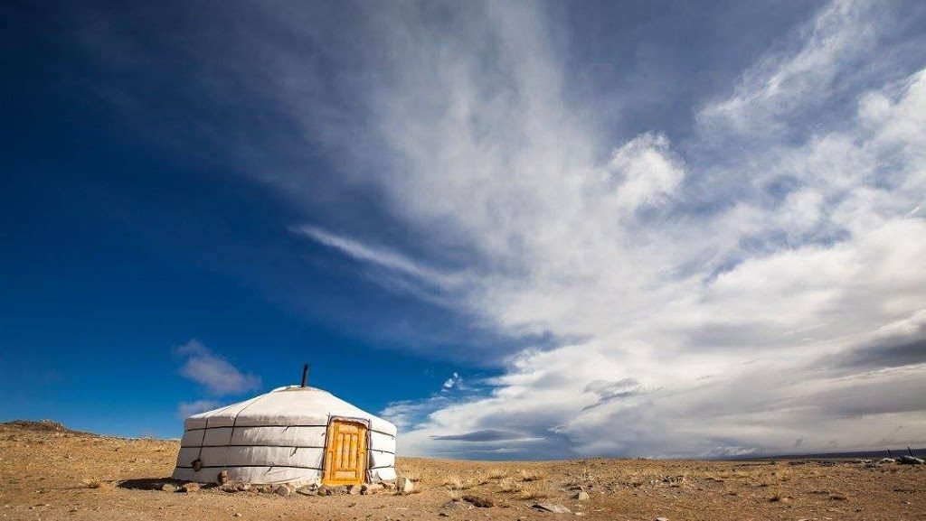 Mongolian ger in the vastness of the middle Gobi. Image by our guest Tristan Clemens