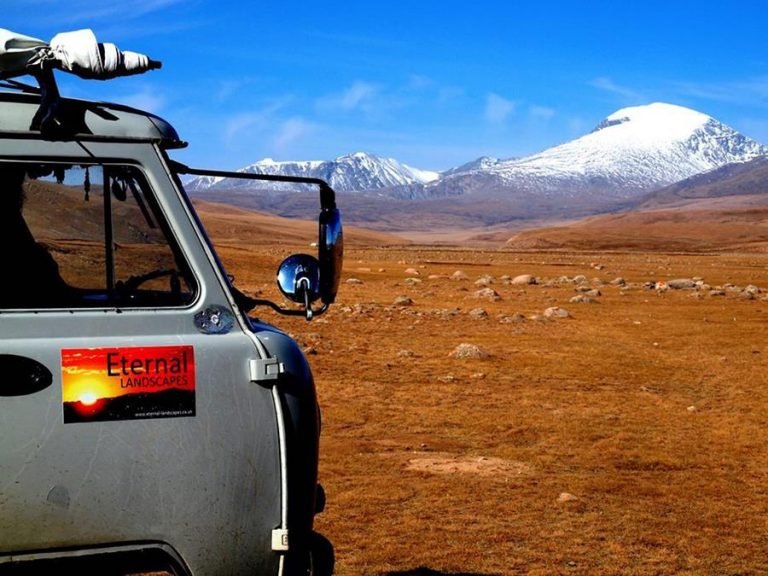 Furgon van at Otgon Tenger Mountain