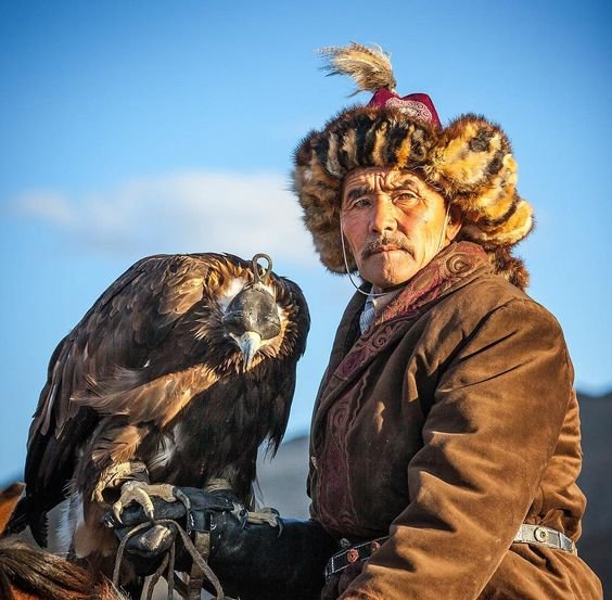 Sailaukhan, Kazakh eagle hunter