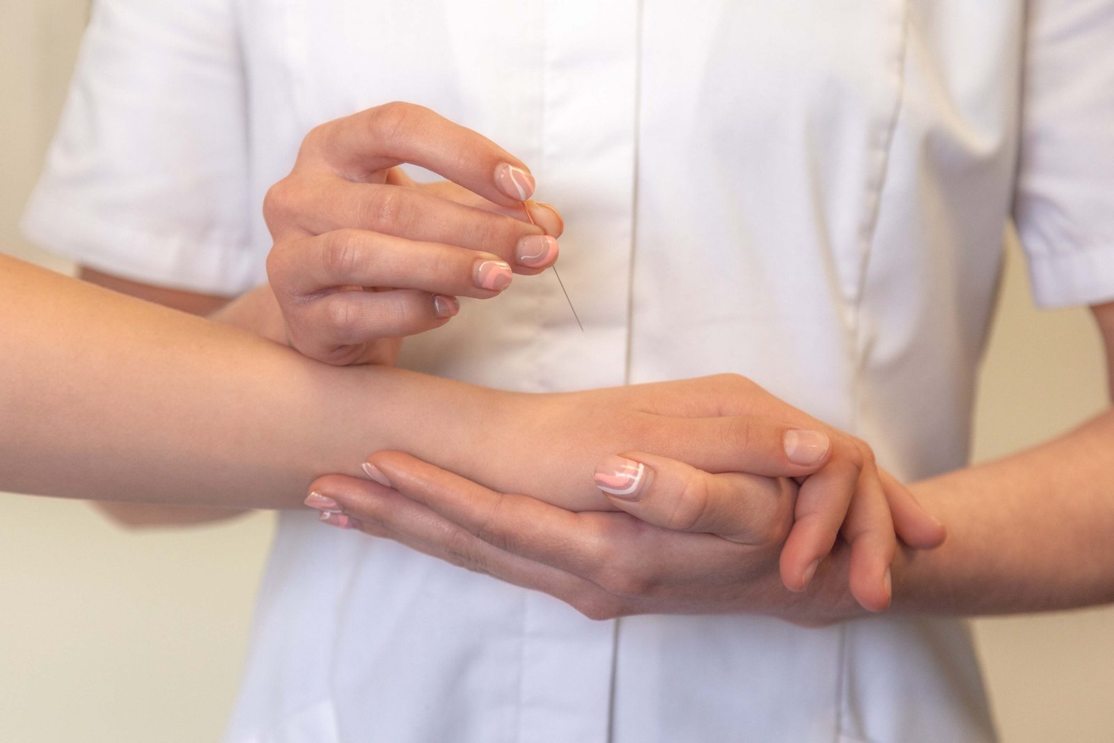 Medical acupuncture. Beth Lawrence, osteopath in Andover.
